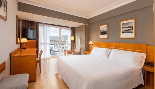 Standard Room, 1 Queen Bed