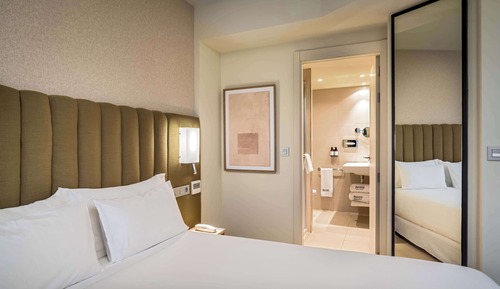 Deluxe Single Room