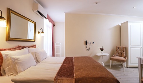 Deluxe Double Room Single Use