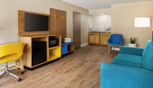 Suite, Multiple Beds, Non Smoking, Kitchen
