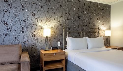 Comfort Room, 1 Queen Bed with Sofa bed