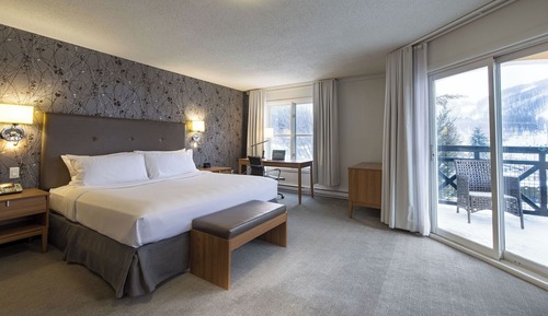 Deluxe Room, 1 King Bed with Sofa bed