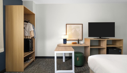 Room, 1 King Bed, Accessible (Hearing)