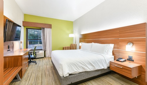 Suite, 1 King Bed (Extra Floor Space)