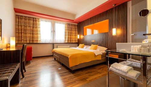Design Double Room, City View (12th Floor)