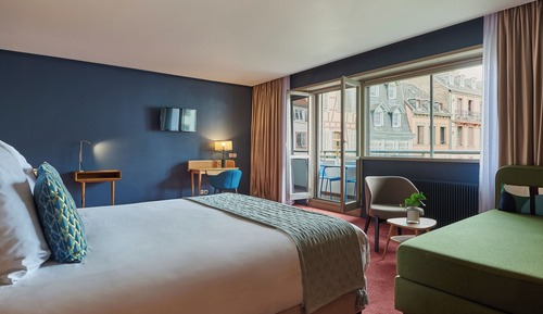 Junior Room, Balcony