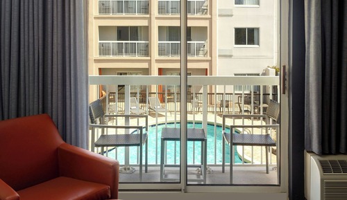 Room, 1 King Bed, Non Smoking, Balcony