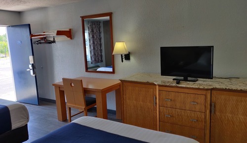Deluxe Single Room, 1 King Bed, Non Smoking