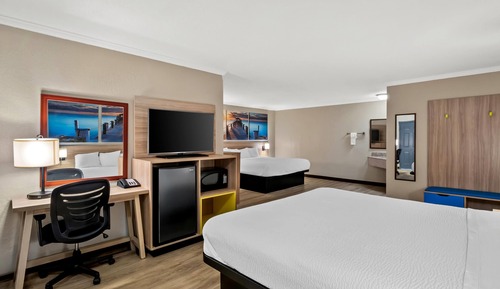 Studio Suite, Multiple Beds, Non Smoking