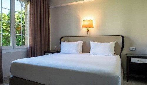 Double Room, Connecting Rooms