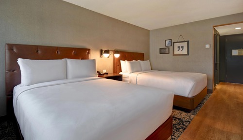 Room, 2 Queen Beds, Non Smoking (Mobility/Hearing Access, Roll-In Shwr)