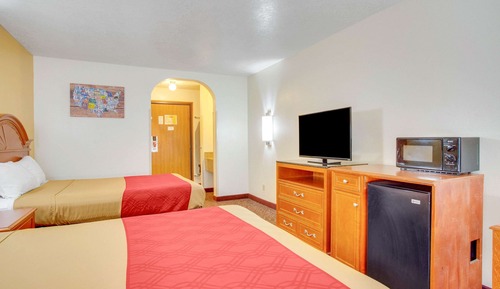 Standard Room, 2 Queen Beds, Non Smoking
