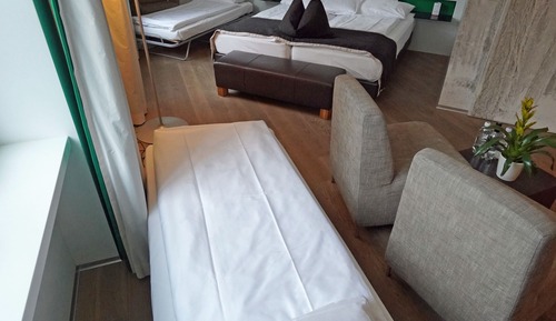 Family Room, 1 Bedroom