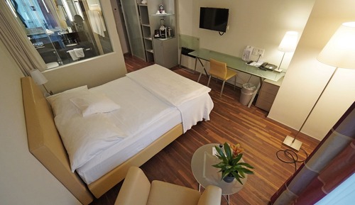 Economy Double Room, 1 Queen Bed