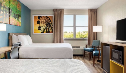 Standard Single Room, 2 Queen Beds