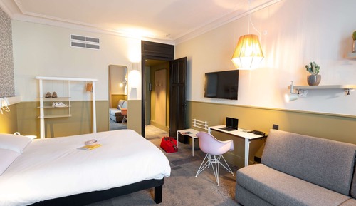 Suite, Multiple Beds
