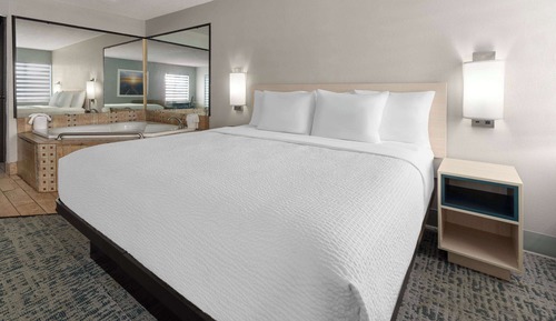 Deluxe Suite, 1 King Bed, Non Smoking