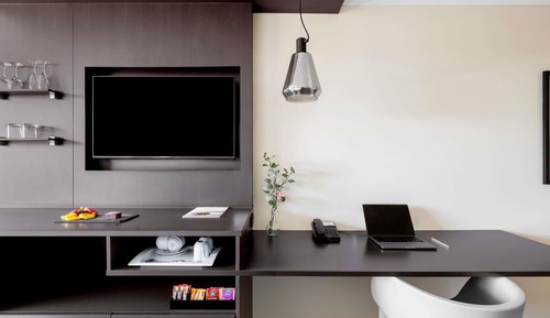 Room (Hotel)