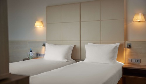 Junior Suite, 1 King Bed, Balcony