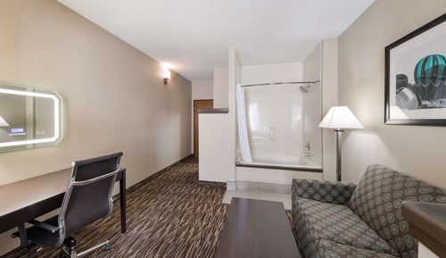Suite, 1 King Bed, Non Smoking, Jetted Tub (with Sofabed)