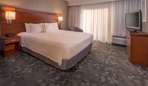 Superior Suite, 1 King Bed (One Bedroom)