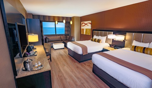 Junior Suite, 2 Queen Beds, Non Smoking