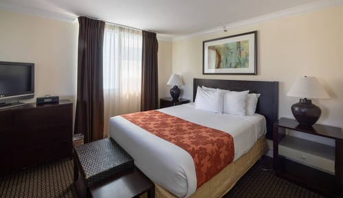 Condo, 2 Bedrooms, City View
