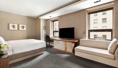 Deluxe Room, 1 King Bed