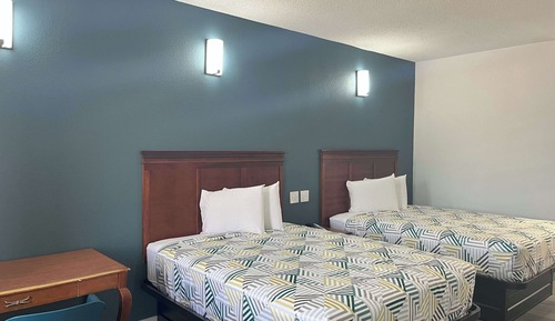 Deluxe Room, 2 Queen Beds, Non Smoking, Refrigerator & Microwave