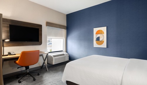 Standard Room, 1 Queen Bed, Accessible (Communications, Accessible Tub)