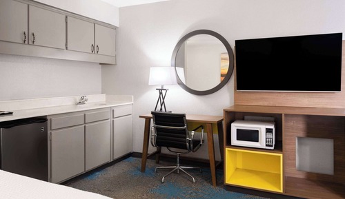 Suite, 2 Queen Beds, Non Smoking