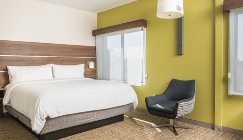 Standard Room, 1 King Bed, Accessible (Mobility, Transfer Shower)
