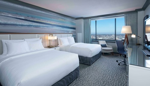 Deluxe Room, 2 Queen Beds, Accessible (Mobility, Hearing, Roll-In Shower)
