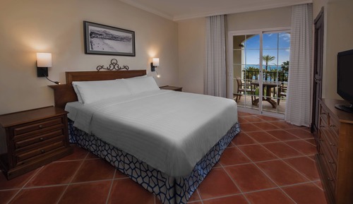Room, 1 King Bed, Non Smoking, Resort View (Balcony)