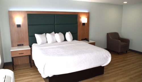 Suite, 1 King Bed with Sofa bed, Non Smoking, Kitchenette