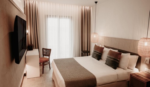 Room, 1 Queen Bed (Sapphire Cozy Nest)