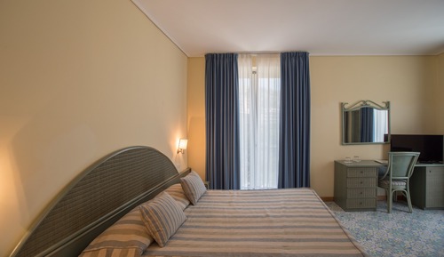 Superior Double Room, Partial Sea View