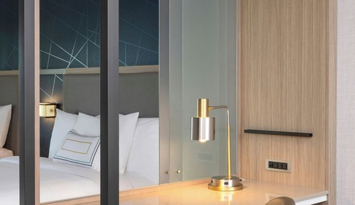 Studio Suite, 2 Queen Beds, Partial Ocean View