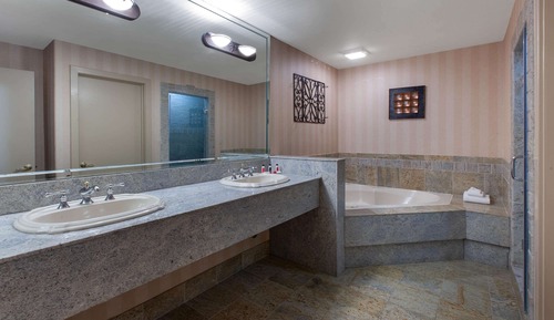 Studio Suite, 1 King Bed, Non Smoking