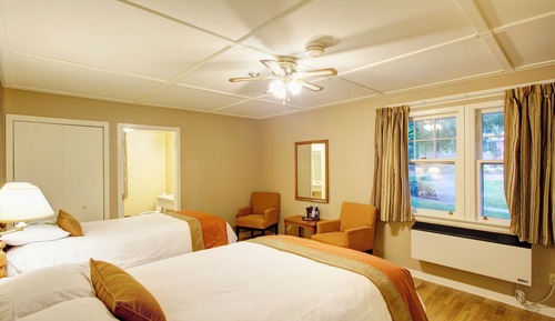 Two Bedroom Cottage with four Twin Beds