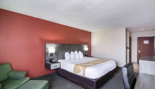 Standard Room, 1 King Bed, Smoking