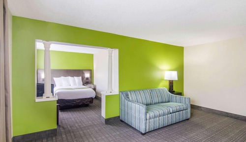 Suite, 2 Queen Beds, Non Smoking