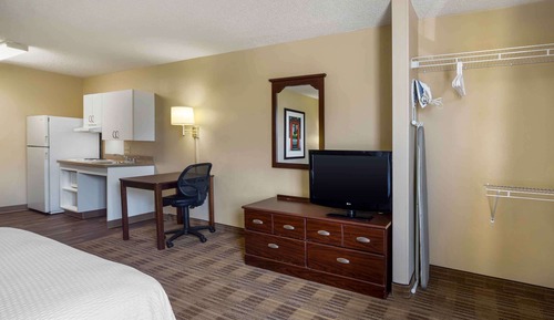 Studio, 1 Queen Bed, Accessible, Non Smoking