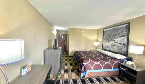 Standard Room, 1 King Bed, Non Smoking, Refrigerator & Microwave