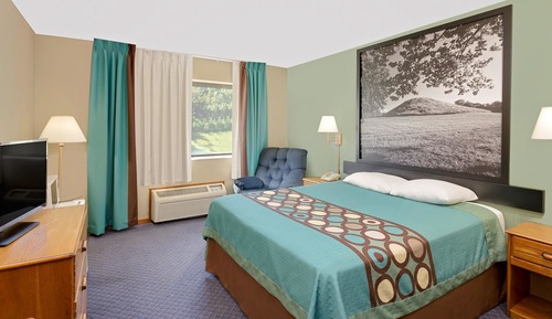 Standard Room, 1 Queen Bed