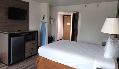 Studio Suite, 1 Queen Bed, Non Smoking