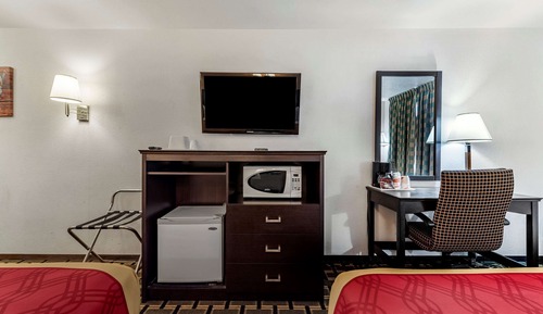 Standard Room, 2 Queen Beds, Non Smoking