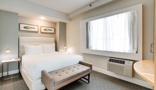 Standard Room, 1 King Bed, Accessible, Non Smoking