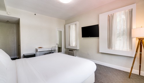 Standard Room, 1 King Bed