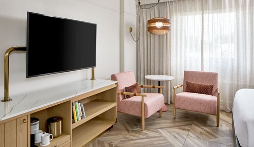 Brand New Premium Room, 1 King Bed